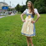 Bierkönigin von 2017, Michaela Menda, eröffnet die 22. Biermeile.