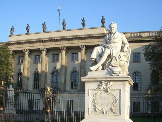 Alexander von Humboldt Denkmal vor der Humboldt-Universität in Berlin CC0 via pixabay.com
