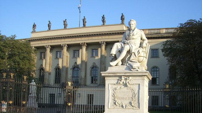 alexander-von-humboldt-433175_1280 Alexander von Humboldt Denkmal vor der Humboldt-Universität in Berlin CC0 via pixabay.com