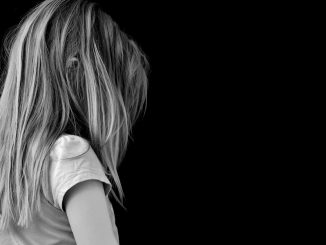 Die Genitalverstümmelung von Mädchen findet auch in Deutschland statt. Bildnachweis: CC0 via pixabay.com