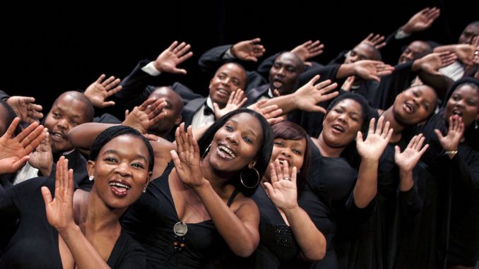 GJT05Usg Cape Town Opera Chorus / ©Lucienne van der Mijle