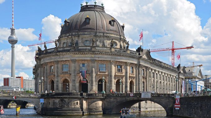 Bode-Museum auf der Berliner Museumsinsel in der Spree. Bildnachweis: CC0 via pixabay.com