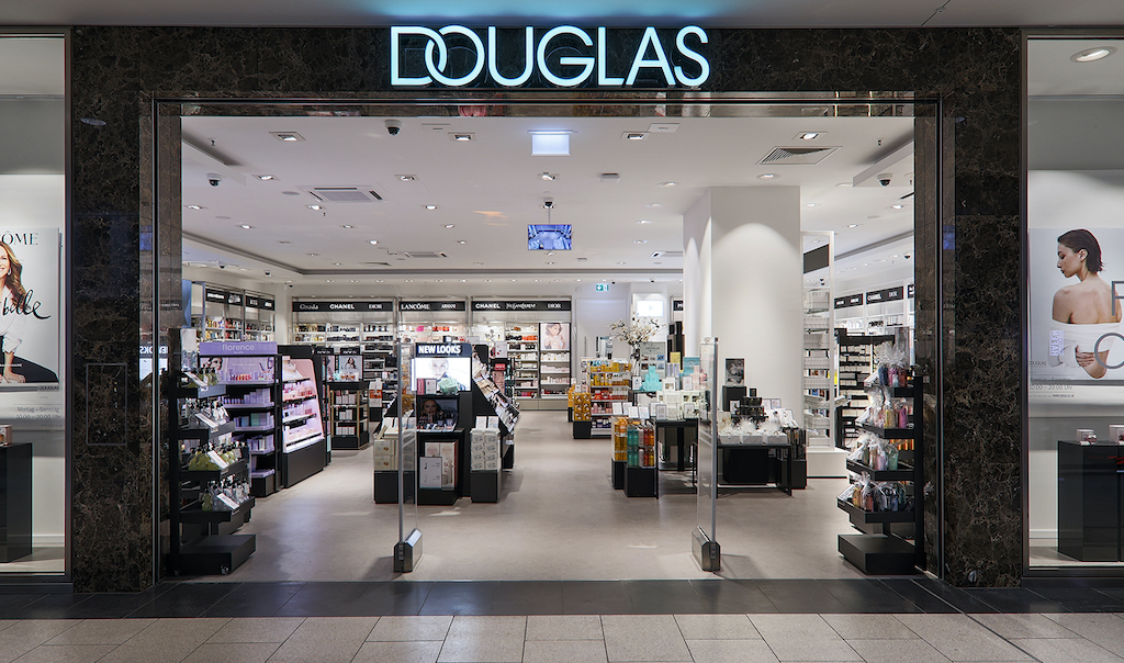 Douglas modernisiert seine Geschäfte und eröffnet in Berlin zwei