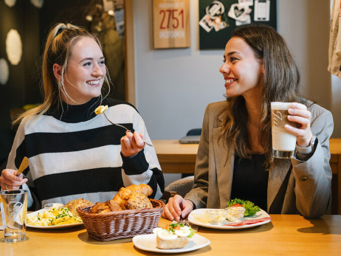 Frühstücken bei Junge - das ist in vielen Bäckerei-Cafés von Junge auch am Frauentag möglich. / Foto: Junge Die Bäckerei