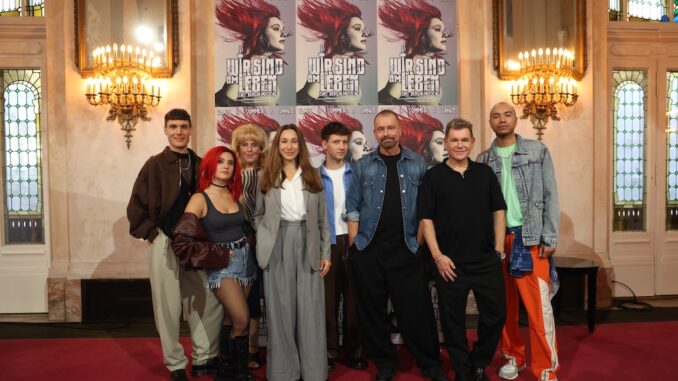 1 PK WSAL Cast&Kreativteam ©Brigitte Dummer Erste Pressekonferenz zur Vorstellung des neuen Musicals "Wir sind am Leben" im Theater des Westens. /Foto: ©Brigitte Dummer