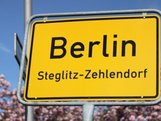 Ortseingangsschild Berlin Steglitz-Zehlendorf.