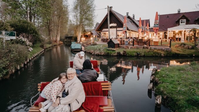 Kahnfahrt_C_ Lena Tschuikow_www.spreewald.de-2