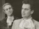 Jürgen Wölffer (rechts) mit Alfred Querbach in Clavigo am Badischen Staatstheater Karlsruhe (1962/1963). Bildquelle: https://de.wikipedia.org/wiki/Jürgen_Wölffer#/media/Datei:Clavigo_(Johann_Wolfgang_von_Goethe)_-_LABW_-_Generallandesarchiv_Karlsruhe_57-3_Nr._6064.jpg