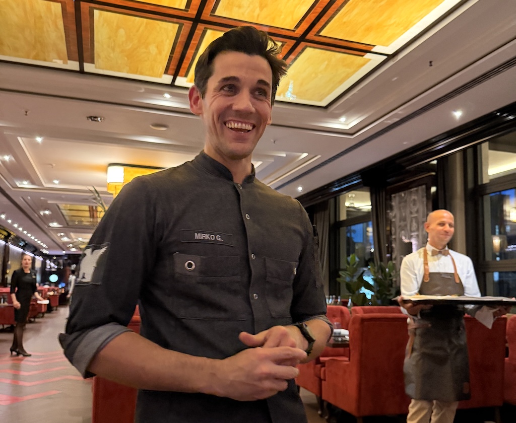 JW-Küchenchef und Grillmeiser Mirco aus Argentininen